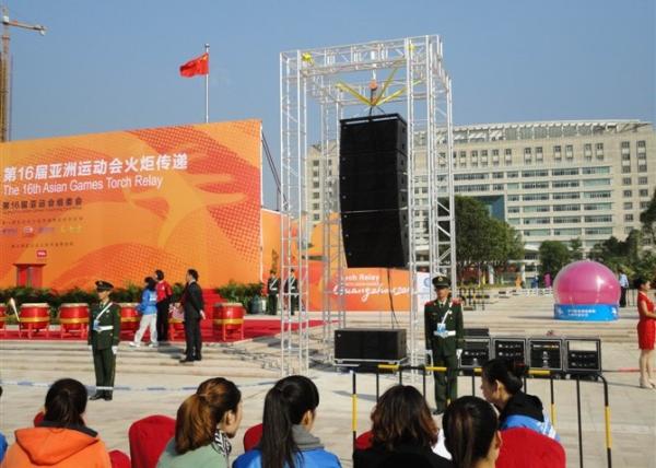 Quality Heavy Duty Line Array Speaker Truss , Customized Vertical Lighting Truss for sale