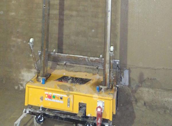 Quality 70-80m2/H Automatic Rendering Machine Yellow / Red Color Easy And Convenient for sale