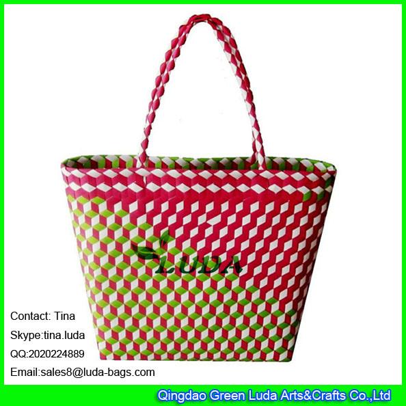 Quality LUDA new design pp strap bag color block plasitc straw beach tote bag for sale