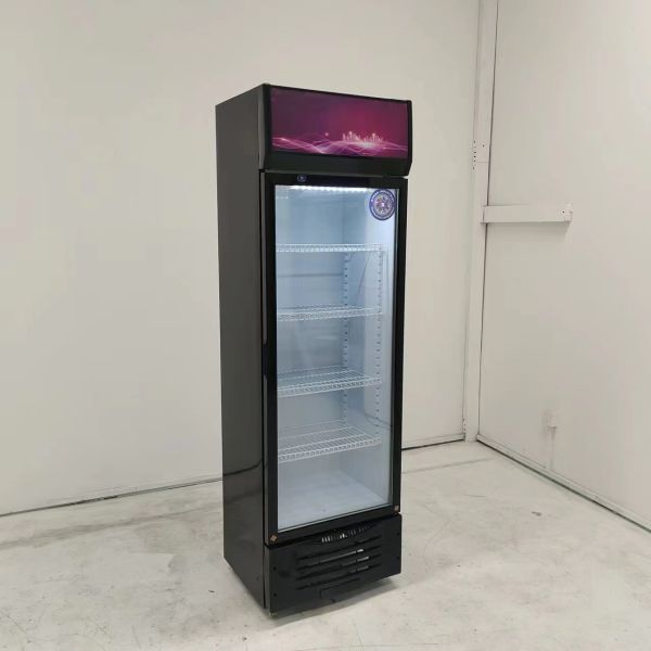 Three Door Commercial Beverage Cooler Single Temp Adjustable Shelf