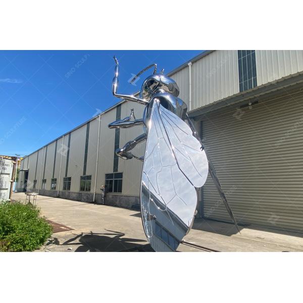 Outdoor Stainless Steel Bee Sculpture With Highly Mirror Polished Finish