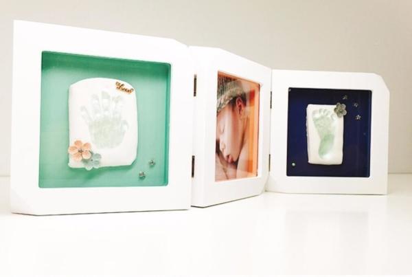Quality 2018 new design 3 opening baby handprint and footprint clay keepsake en-71 passed photo frame kit for sale