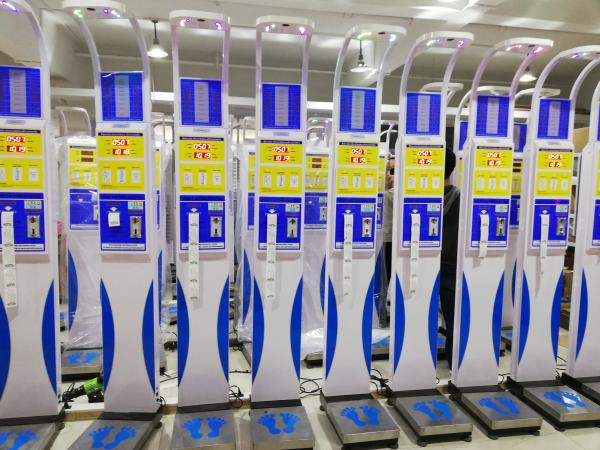 Quality Vertical Digital Body Weight Machine , Weight Scale Vending Machine With Bmi Analysis for sale