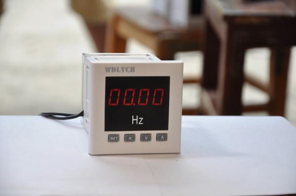 Intelligent Panel Mount Frequency Meter , Single Phase Digital Frequency