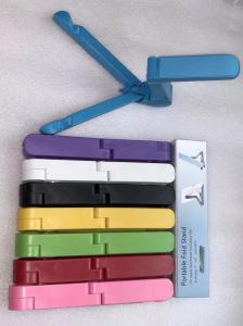 China Foldable tripod three-legged phone holder for ipad and all mobile phone wholesale