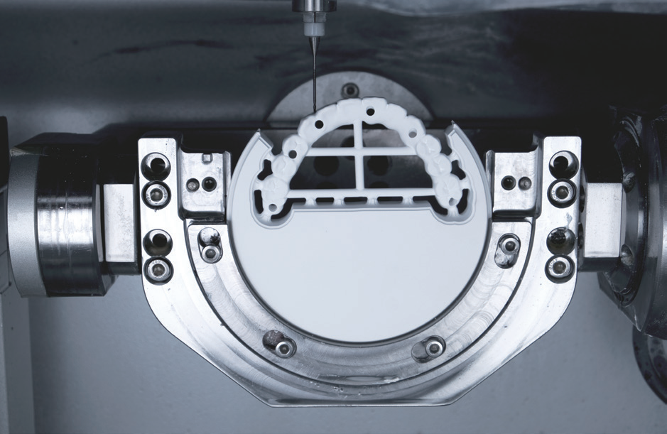 LMW-5 Compact 5-Axis Milling Machine with Multi-Holder Compatibility