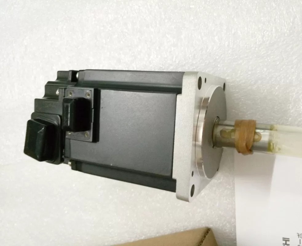 HF-KE43KW1-S100 Mitsubishi HF Series 400w Power Servo Controller