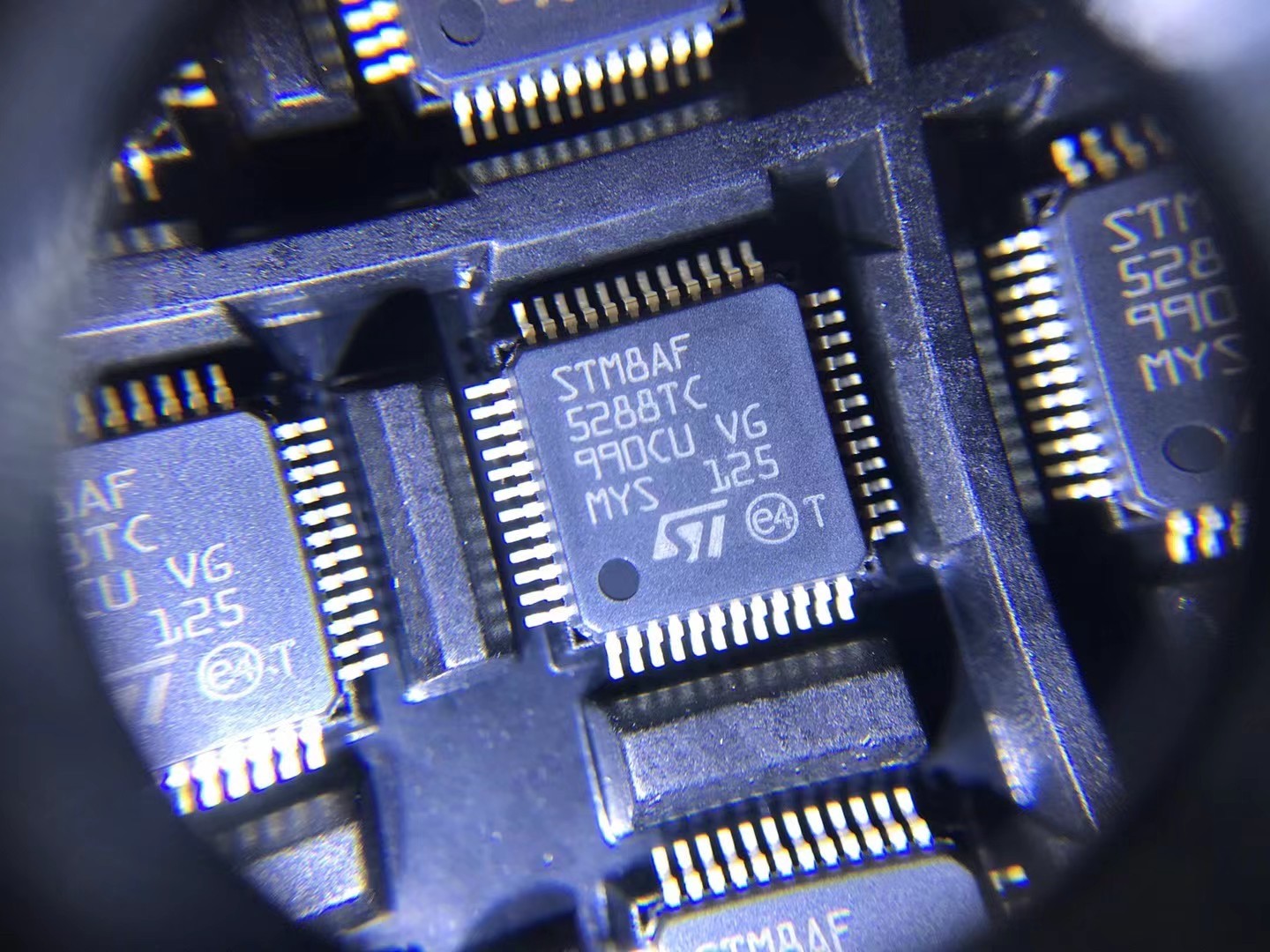 China STM8AF5288TC (Electronic Components IC Chips Integrated Circuits IC) wholesale