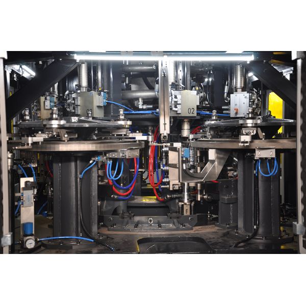 PET Bottle Blowing Filling Capping Combiblock For Pure / Mineral Water Production Line