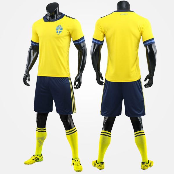 Suppliers Polyester Material Uniforms Cheap Soccer Uniform Se Chinese Soccer Wear Sets 1 Set Sportswear for Boys Adults