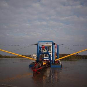 14 inch Model River Sand Dredging Machine For Various Dredging And Reclamation Applications