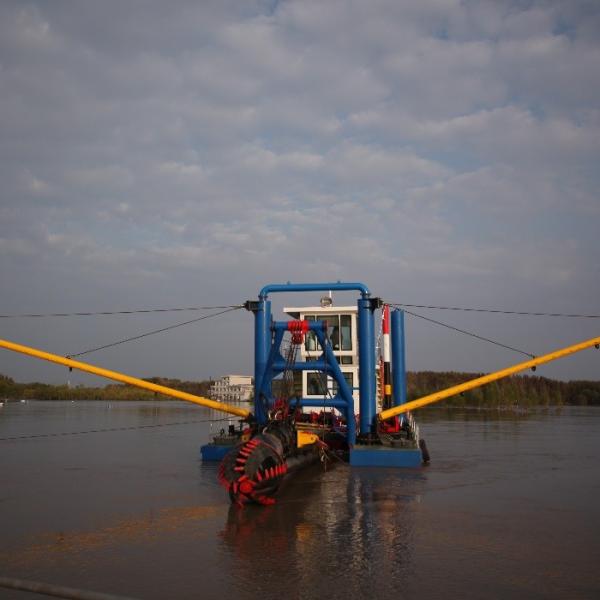 Quality 14 inch Model River Sand Dredging Machine For Various Dredging And Reclamation Applications for sale
