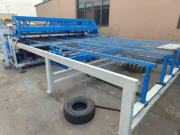Quality Servo Motor Pull Mesh Width 2.5m Wire Mesh Welding Machine For Steel for sale