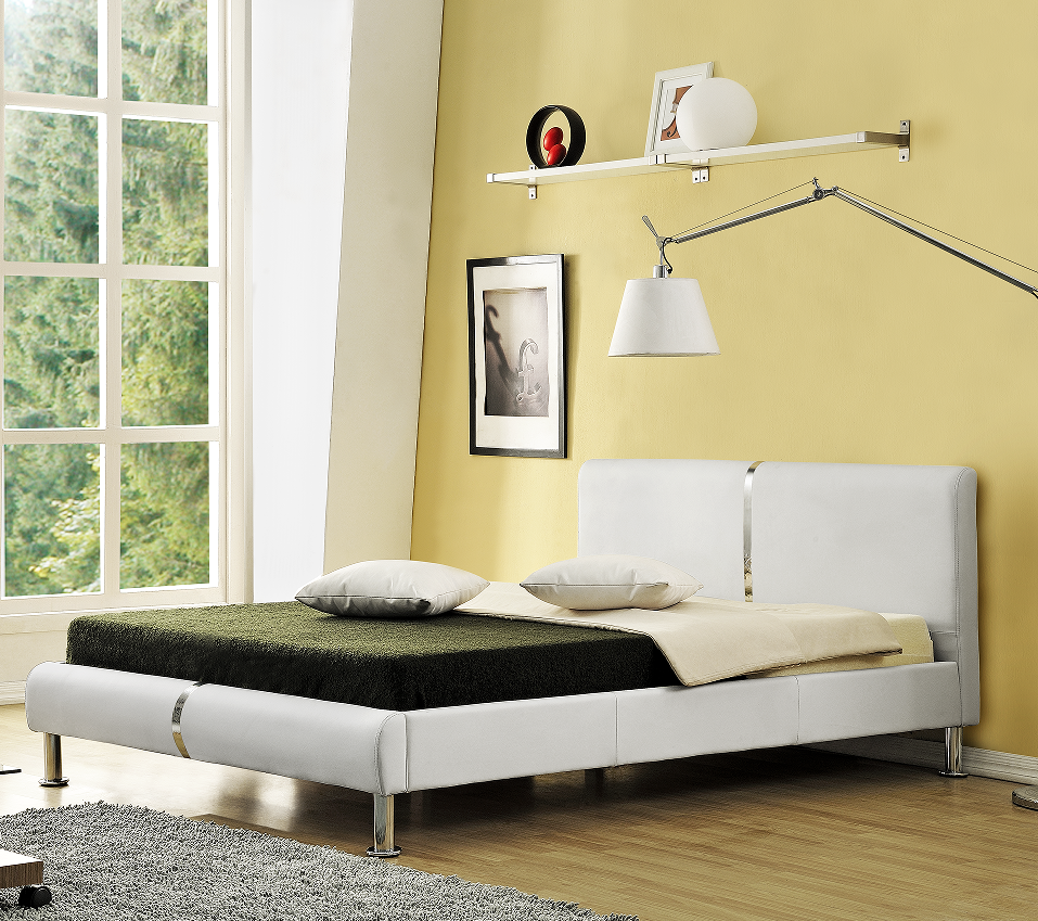 EN1725 Upholstered Bed Frame PU Leather Plywood With Steel Legs