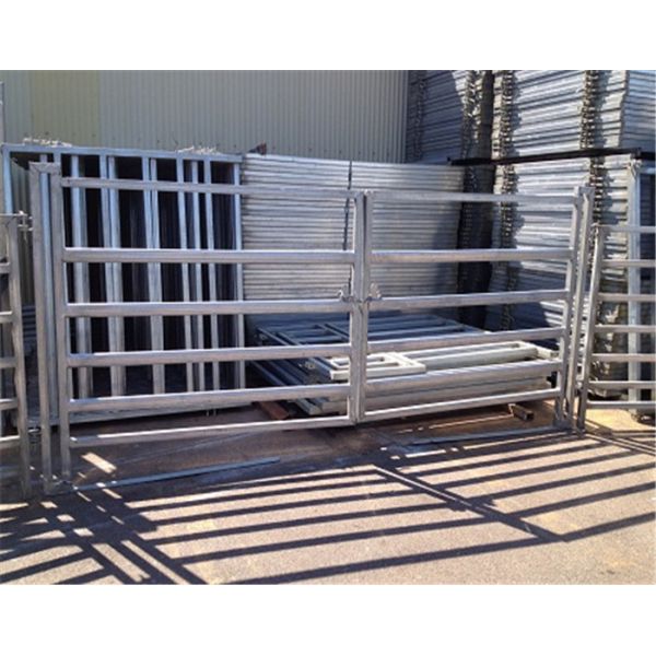 1.8M x 2.1M Heavy Duty Portable Cattle Yard Panel 5 Oval Bars 2.5mm Thick
